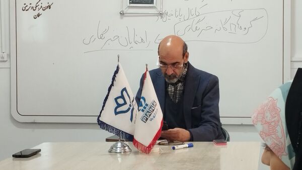 نشست خبرنگاران در شهرستان خلیل‌آباد 