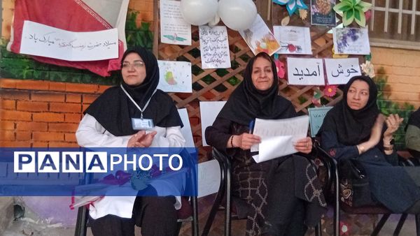 مراسم ولادت حضرت زینب(س) و روز پرستار در دبیرستان عطیه