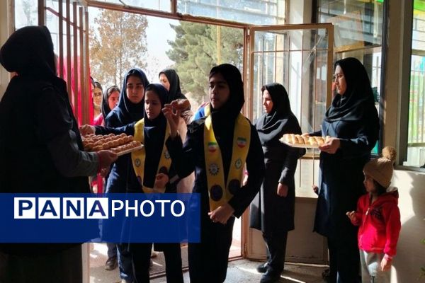 گلبانگ زنگ چهل و هفتمین پیروزی انقلاب اسلامی در مدرسه شهید مجید دهنوی 