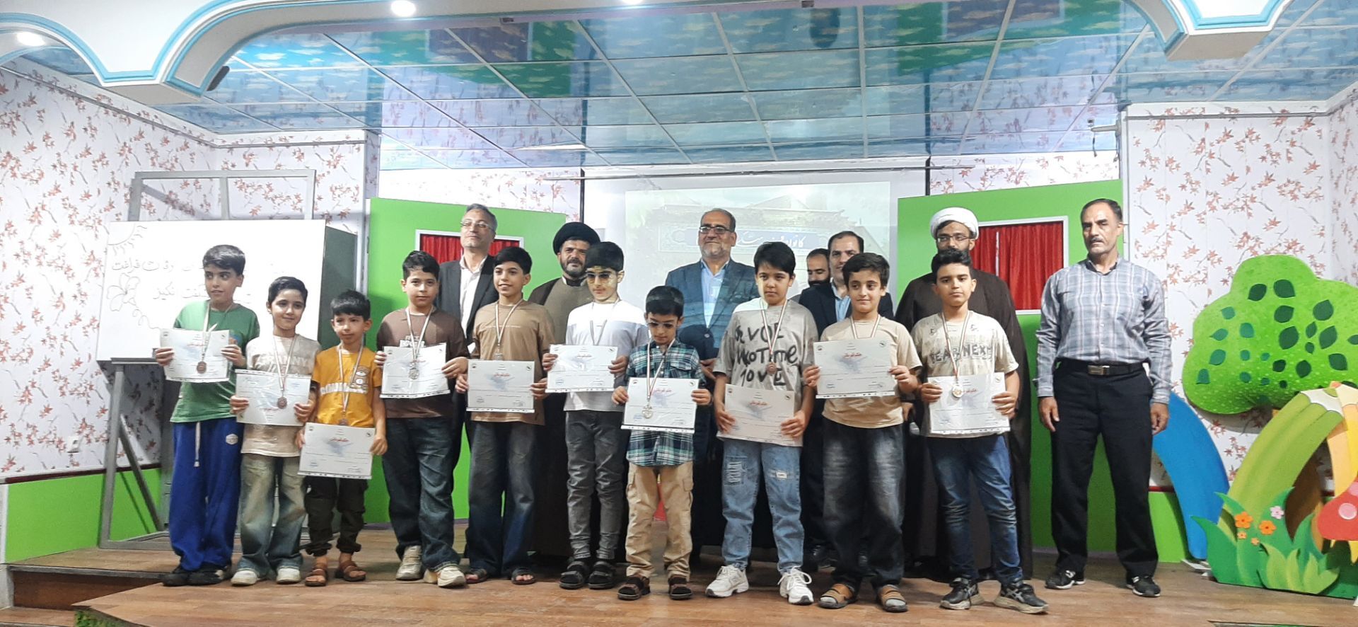 اختتامیه برنامه های تابستان شگفتانه در کانون تربیتی معراج قم