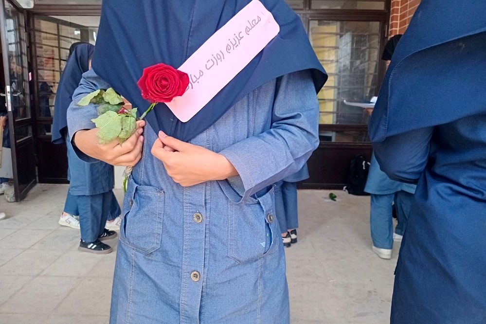 گرامیداشت هفته معلم در مدارس پیشوا