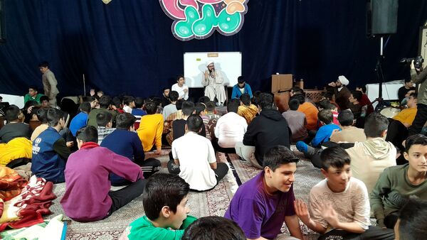 کلاس درس و اخلاق برای معتکفین اعتکاف دانش‌آموزی «سه روز در بهشت»