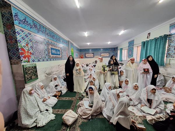 گرامیداشت سالگردشهیدحاج قاسم سلیمانی در نمازخانه مدرسه هدی و  دبستان هیات امنایی فرهنگ