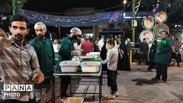  چایخانه حضرت زهرا در صدمین شب از اجتماعات