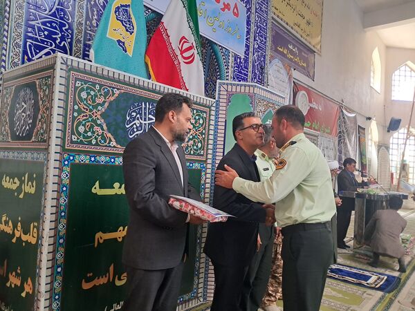 گرامیداشت سالروز اقامه اولین نمازجمعه کشور در آشخانه 
