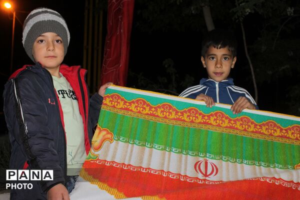 کودکان هوتک، بیتاب دوستان شهیدشان