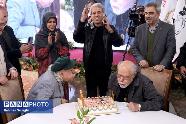 آیین افتتاحیه چهل و سومین جشنواره بین‌المللی تئاتر فجر