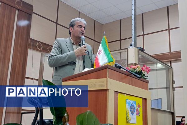 جشن یاوران انقلاب در دبیرستان محبی نیشابور 