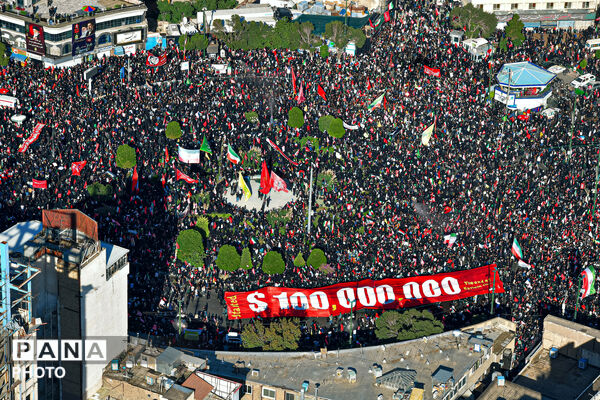 تشییع پیکر رهبر شهید انقلاب در مشهد مقدس-۱
