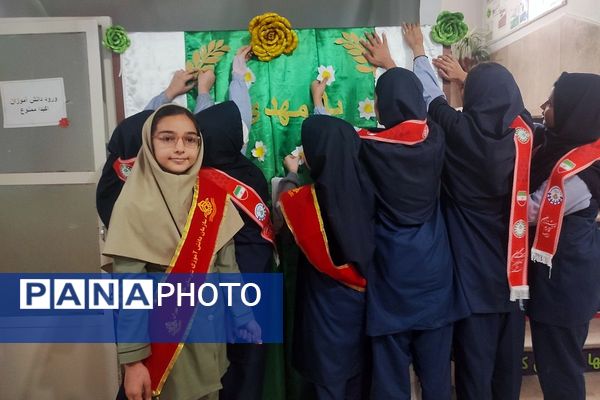 جشن باشکوه میلاد امام عصر (عج) در هئیت دخترانه ریحانه ها