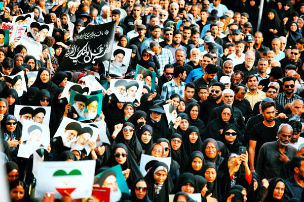 مراسم تشییع پیکر شهید «سعید آذربادگان» در بندرعباس