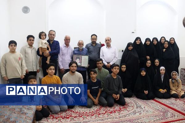 دیدار خبرنگاران پانا با خانواده شهدا