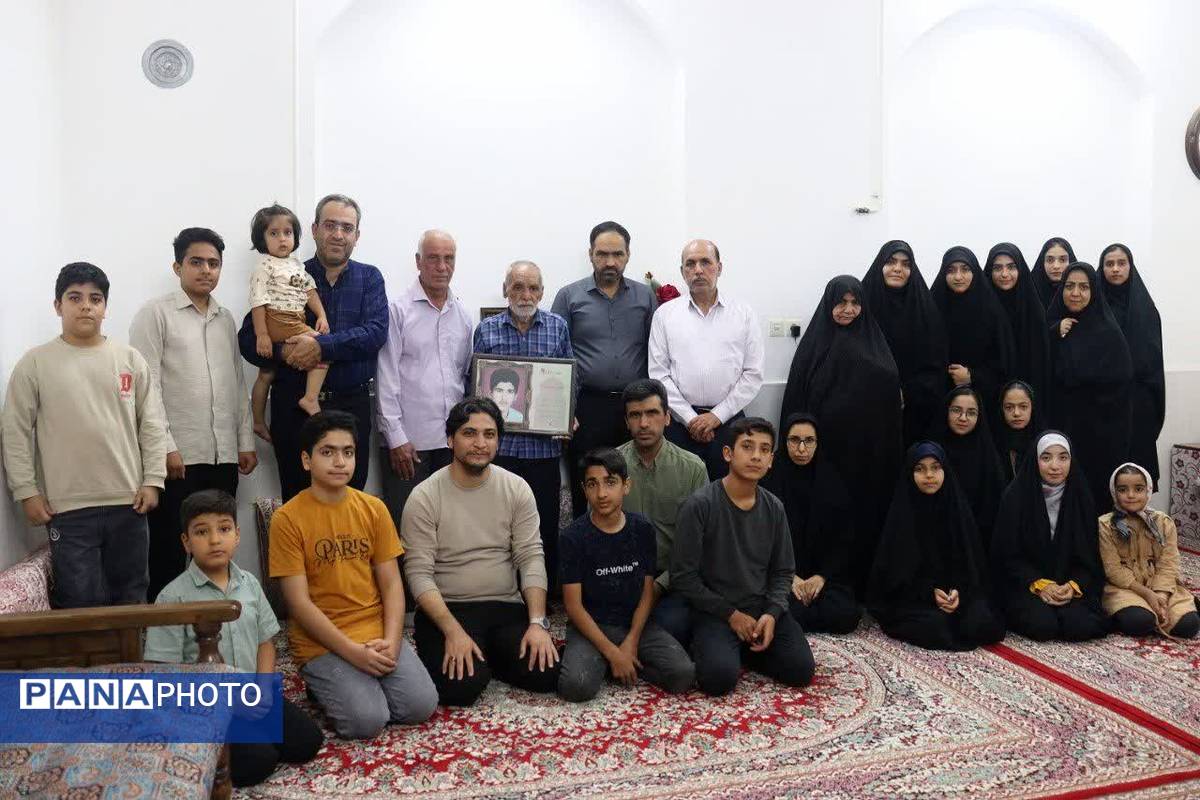 دیدار خبرنگاران پانا با خانواده شهدا