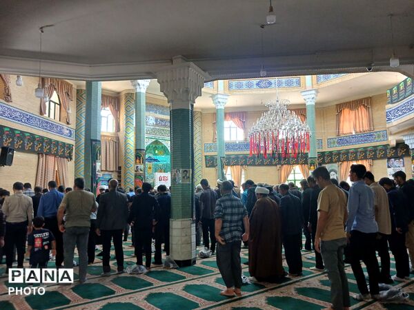 مصلای باخرز میزبان نمازگزاران ولایتمدار