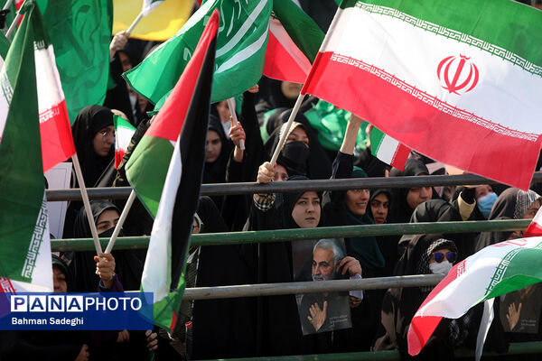 سخنرانی رئیس جمهوری در راهپیمایی ۲۲ بهمن ۱۴۰۳
