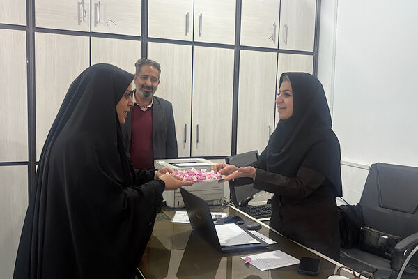 قدردانی از نقش بانوان در عرصه تعلیم و تربیت اسلامشهر