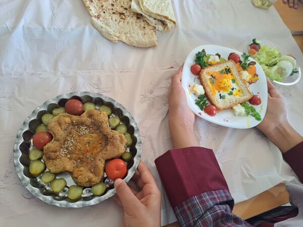 جشن روز جهانی تخم مرغ در دبستان دخترانه الزهرا یزد