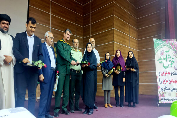 تجلیل از معلمان نمونه شهرستان گناوه