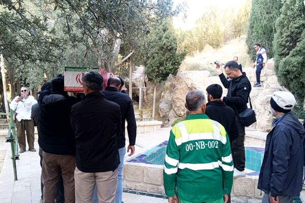 دانش‌آموزان کوهنورد دبستان شاهد حیات زائر شهید گمنام شدند