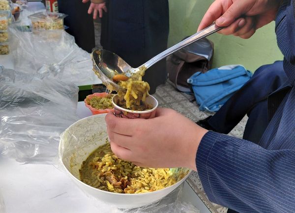 روز جهانی غذای سالم در دبیرستان صالحین 