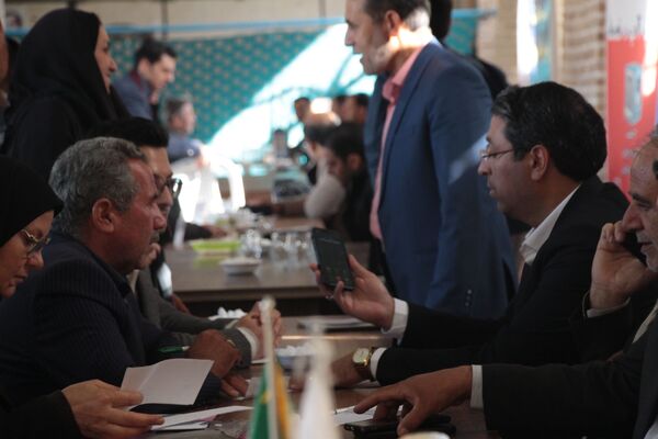 میز خدمت در نماز جمعه نیشابور 