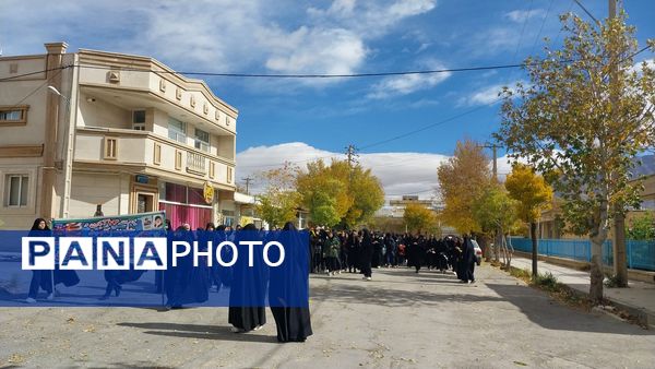 حضور پرشور دانش‌آموزان فریدنی در راهپیمایی 13 آبان