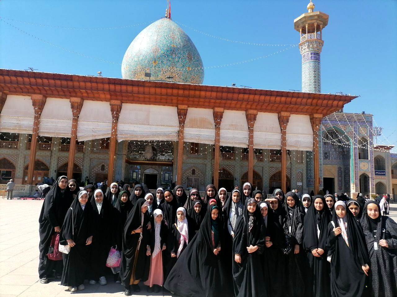 اردوی زیارتی تفریحی دانش‌آموزان معتکف زرقان 