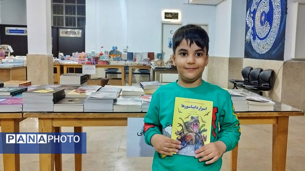  برگزاری نمایشگاه کتاب در فرهنگسرای ملاصدرا شهرستان اشتهارد 