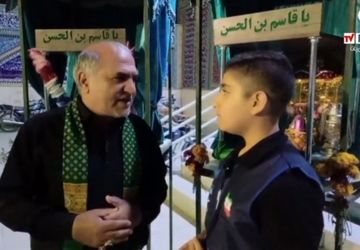 گفت‌وگو با خادمین امام حسین(ع) در مراسم عزاداری دهه محرم مسجد علی‌اصغر(ع) شمس‌آباد 