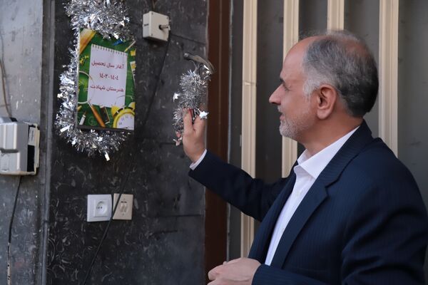 نواختن زنگ آغاز سال تحصیلی با حضور وزیر دادگستری 
