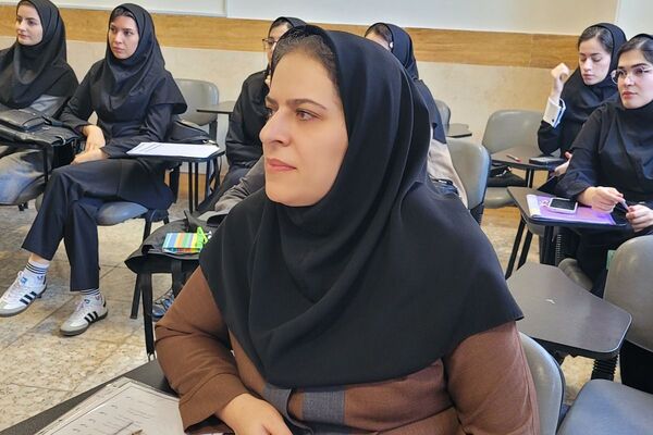 جلسه شورای معلمان دبیرستان نمونه دولتی ولایت