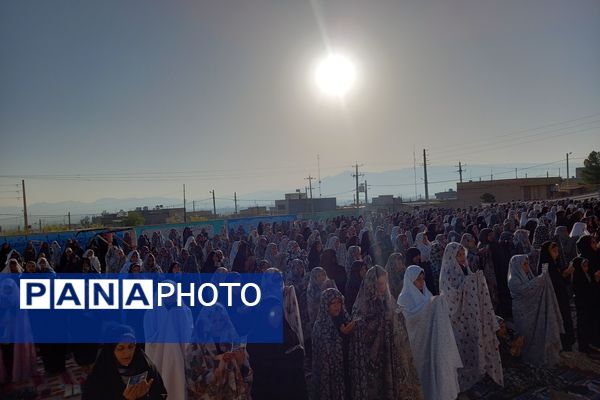 نماز عید فطر ۱۴۰۴ در روستای ظفرآباد شیراز اقامه شد