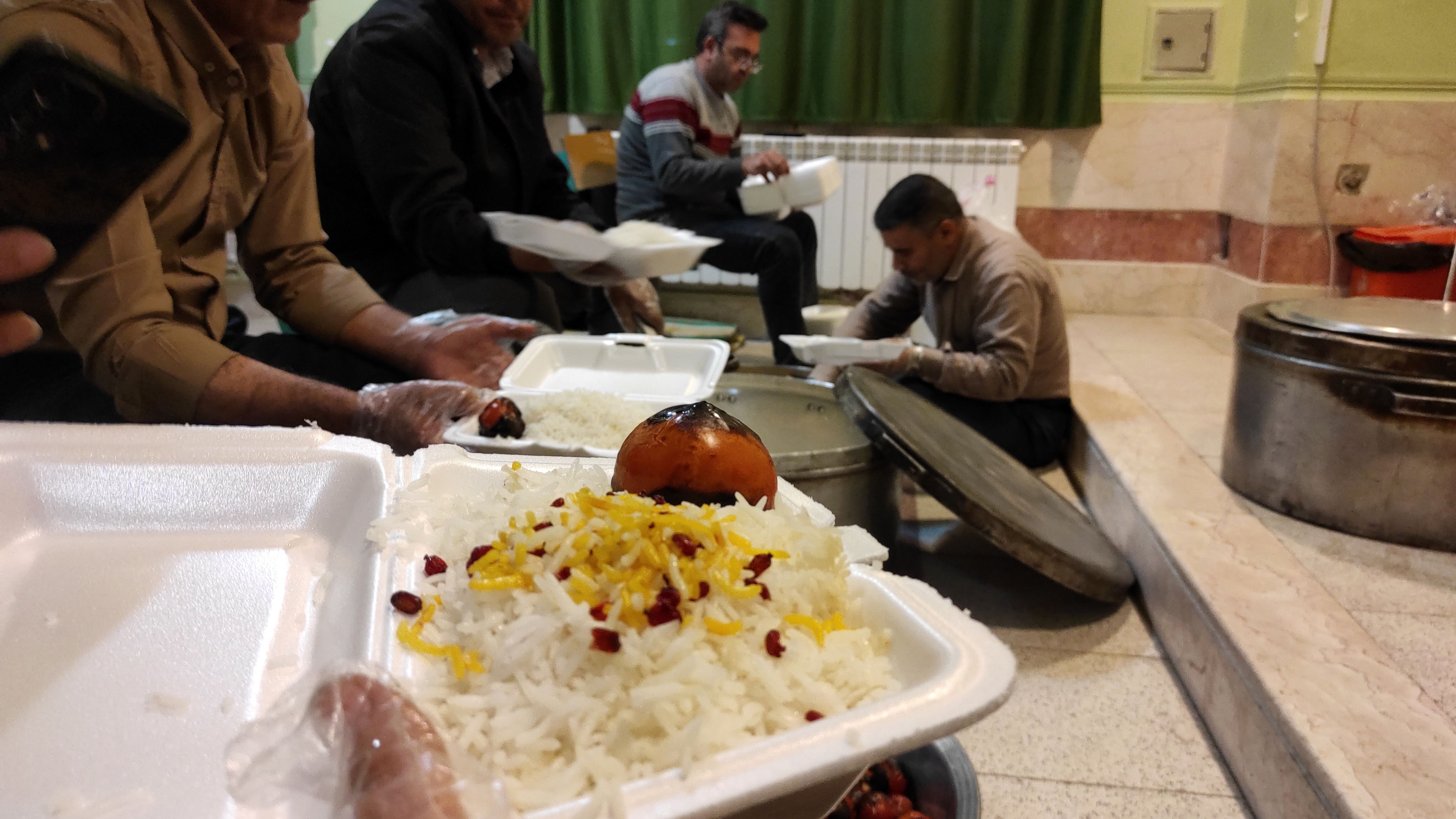 دانش‌آموزان مهمان سفره خدا شدند