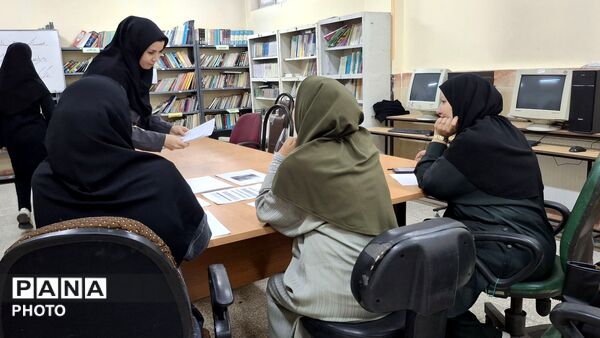 مرحله داوری ادبیات جشنواره نوجوان خوارزمی در پژوهش‌سرای علامه حلی