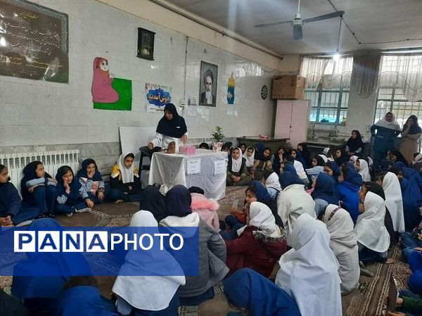 تجلیل از خانواده‌های پرستار مدرسه شهید خاقانی شیروان