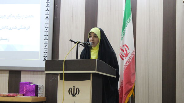 تجلیل از دانش‌آموزان برگزیده در چهل ودومین جشنواره فرهنگی هنری امید فردا شهرستان بن