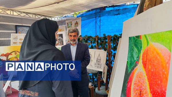 سومین نمایشگاه توانمندی‌های هنرجویان هنرستان منطقه ۲