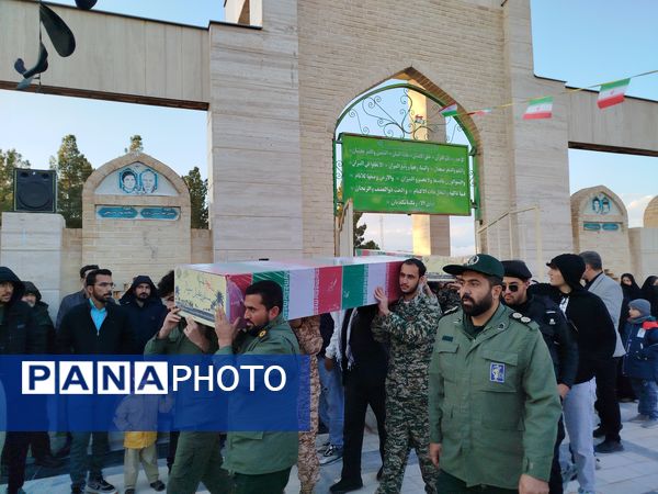 استقبال از شهدای گمنام در شهر درق