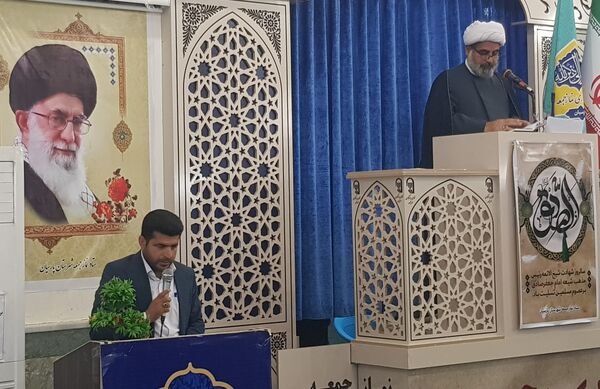 میز خدمت آموزش و پرورش در نماز جمعه