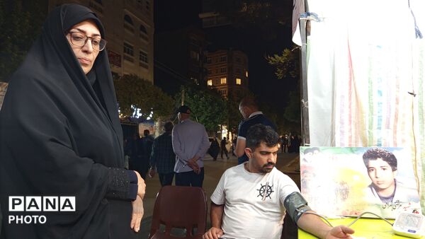 شبی دیگر از همبستگی مردم و تجدید بیعت با رهبری در بروجرد