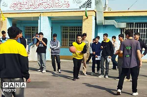 دومین روز از مسابقات والیبال در دبیرستان شاهد ابوذر غفاری نیشابور 