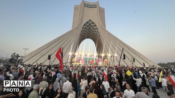 خروش عاشقان امیرالمؤمنین(ع) در مهمانی بزرگ غدیر تهران