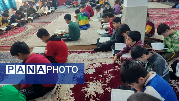 حال و هوای معنوی دانش‌آموزان ملاردی در آغوش اعتکاف