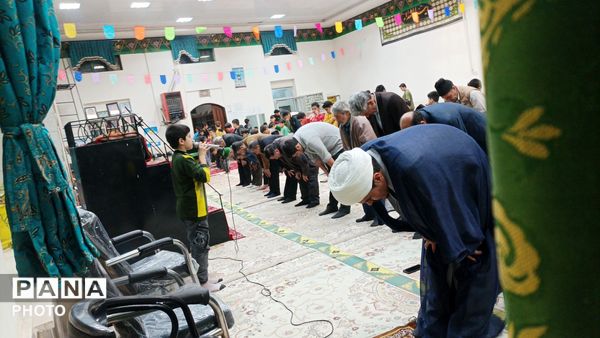 نماز جماعت و افطاری در شب سوم ماه مبارک رمضان  