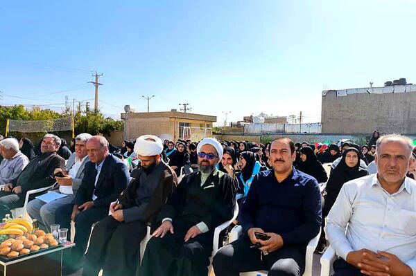 جشن مهر ایثار و نماز و بازگشایی مدارس یک مهر در دبیرستان هیأت امنایی فرهیختگان