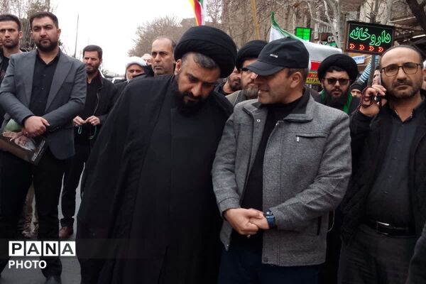 بیعت با سومین امام انقلاب در رودهن 