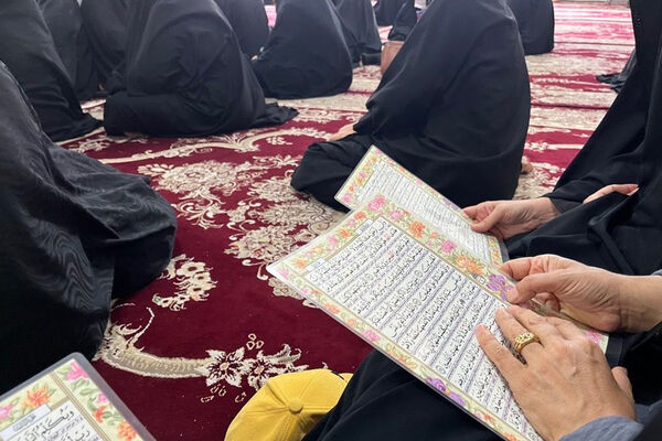برگزاری مراسم فاتحه‌خوانی برای رهبر شهید در مصلی امام حسن مجتبی (ع)
