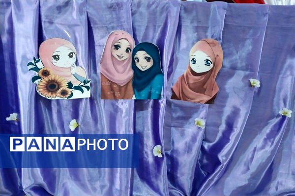 برگزاری جشن دهه کرامت و روز دختر در مدرسه نمونه دولتی فدک