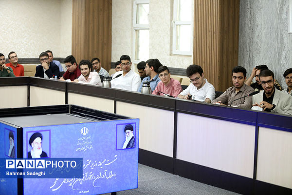 نشست صمیمی وزیر آموزش و پرورش با مدال آوران المپیادهای علمی