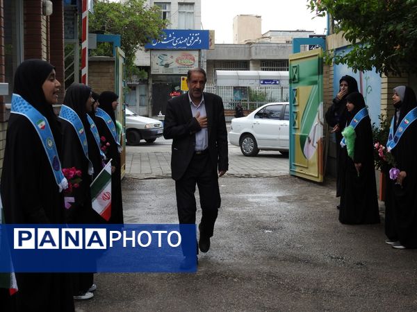  زنگ "سپاس معلم" در نیشابور